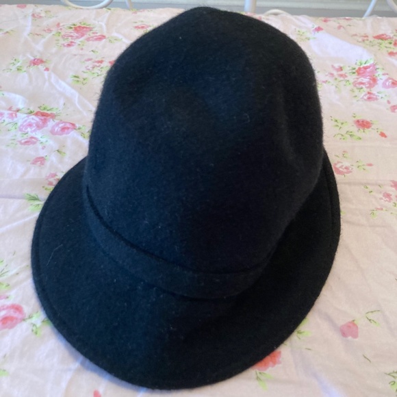 Vintage style 1920s Art Deco cloche hat - Picture 2 of 3